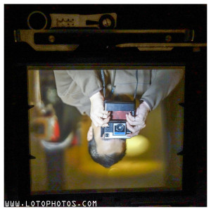 Viewing through Graflex Speed Graphic + Kodak 178mm Aero Ektar f2.5 lens